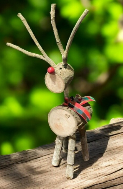 $17 Rustic Reindeer